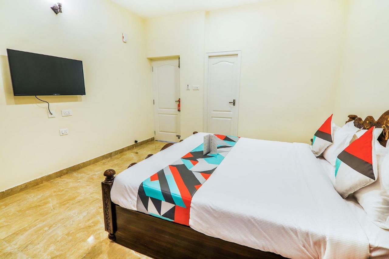 Fabexpress Royal Hideway Resort Уті Екстер'єр фото