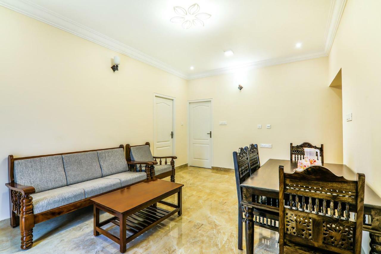 Fabexpress Royal Hideway Resort Уті Екстер'єр фото