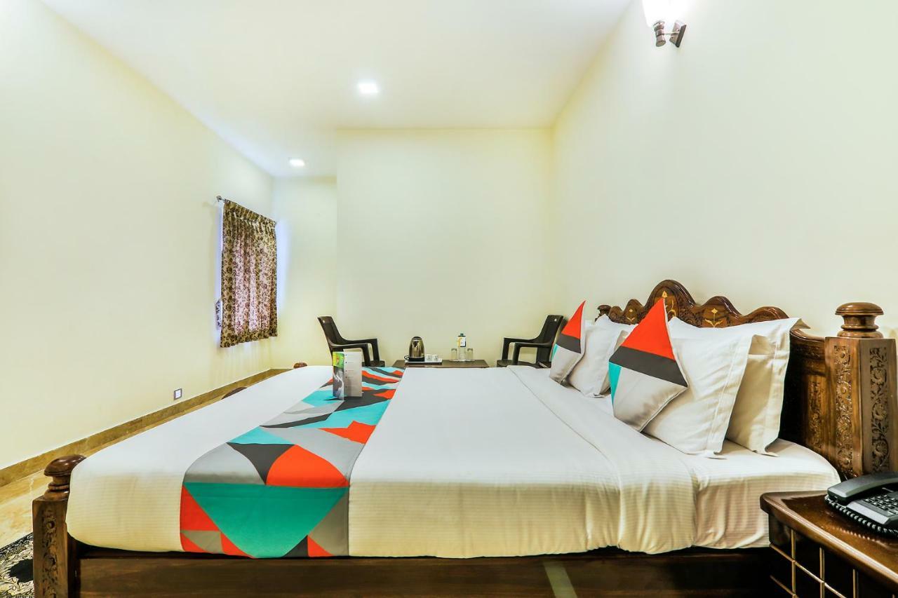 Fabexpress Royal Hideway Resort Уті Екстер'єр фото