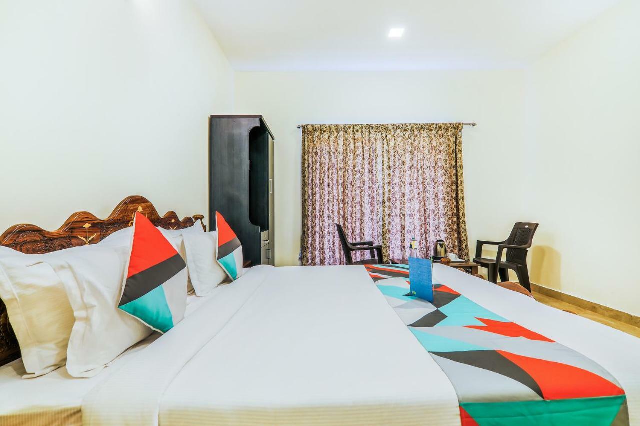 Fabexpress Royal Hideway Resort Уті Екстер'єр фото